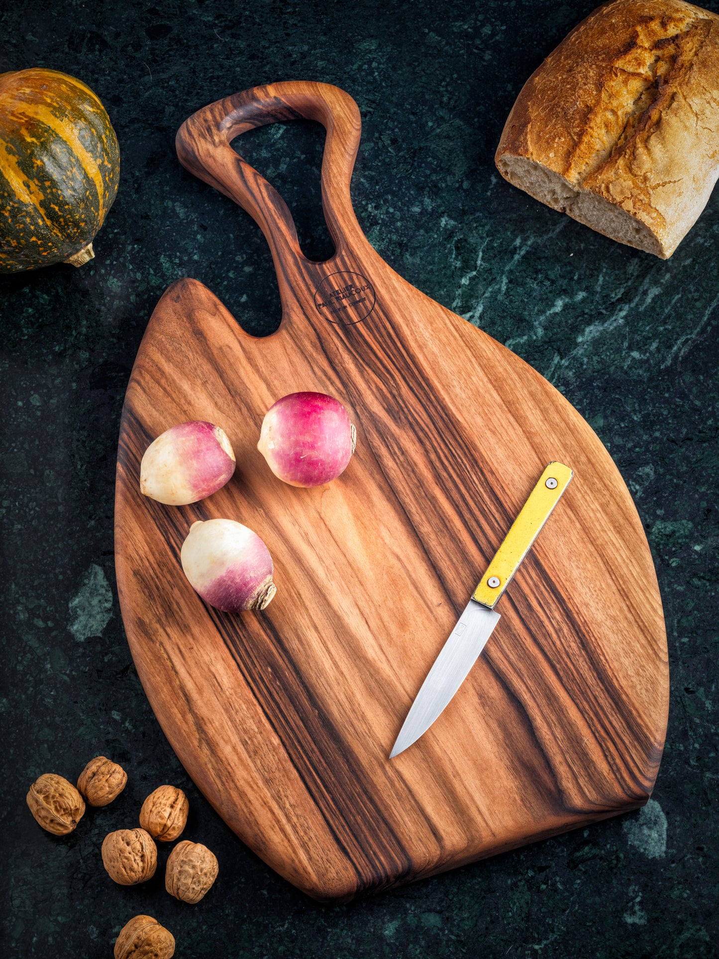 Planche à découper artisanale en noyer massif - #8