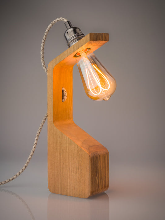 Lampe à poser artisanale en noyer massif - Modèle Anouk