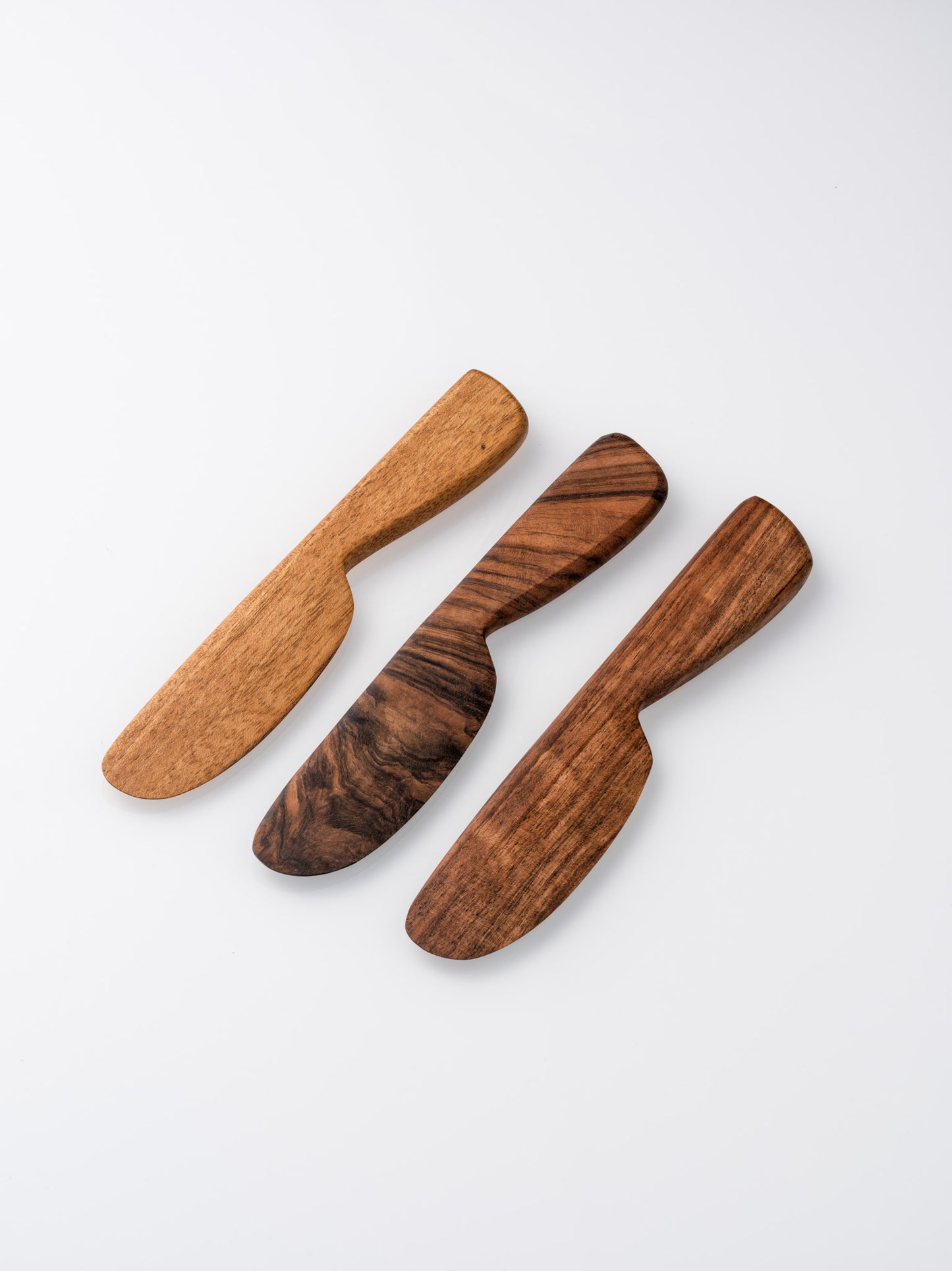 Couteau à beurre / Tartineur artisanal en noyer massif