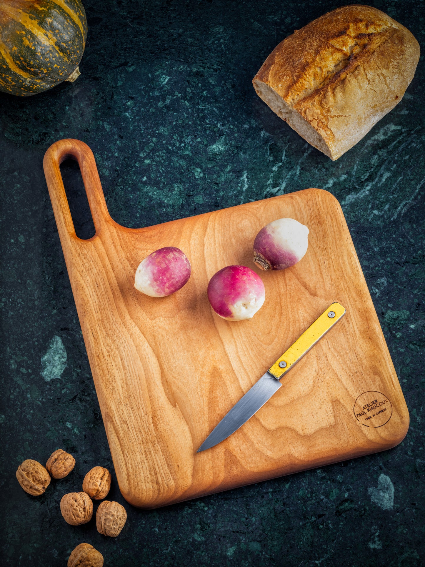 Planche à découper artisanale en noyer massif - #9