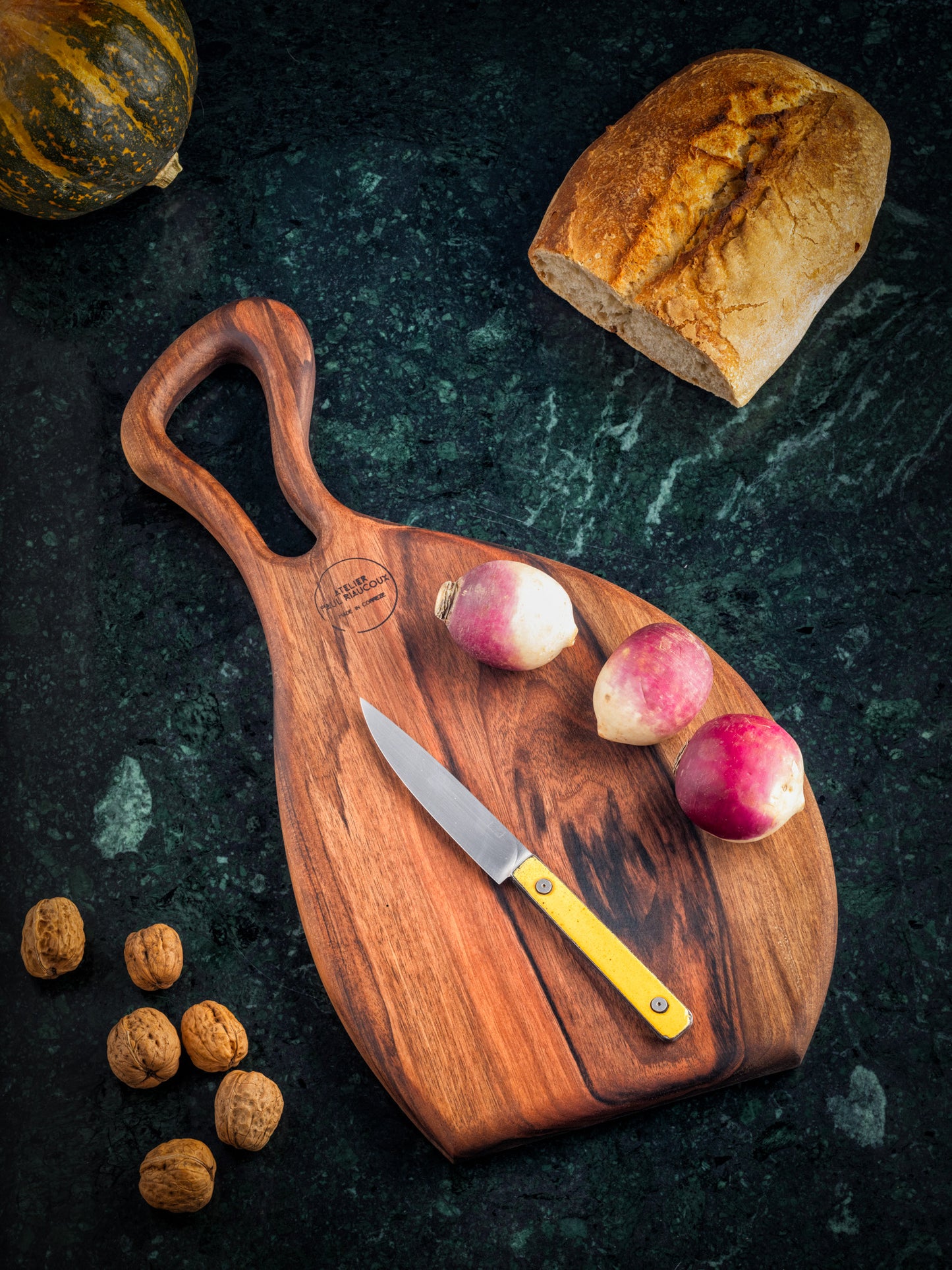 Planche à découper artisanale en noyer massif - #5